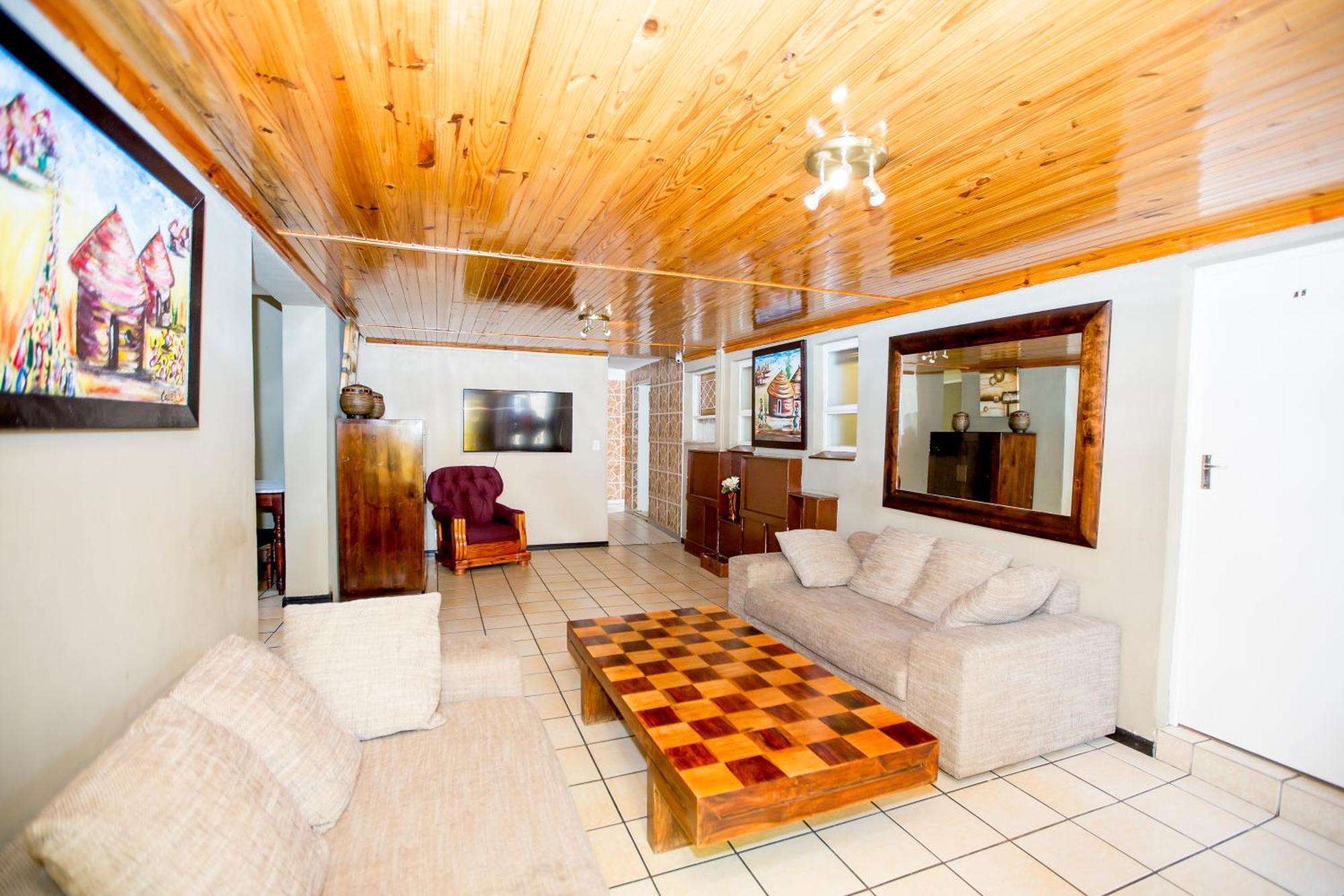 Oria Lodge